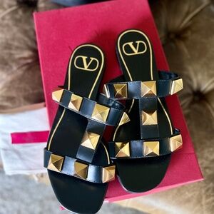 Valentino Garavani Roman Stud Calfskin Slide - Black size 36 - NWT in box